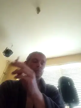 piercingpik online show from April 30, 2026, 12:11 pm