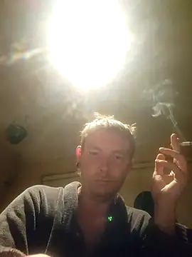 piercingpik online show from May 3, 2026, 2:39 am
