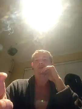 piercingpik online show from May 4, 2026, 7:43 pm