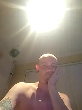 piercingpik online show from May 30, 2026, 9:01 pm