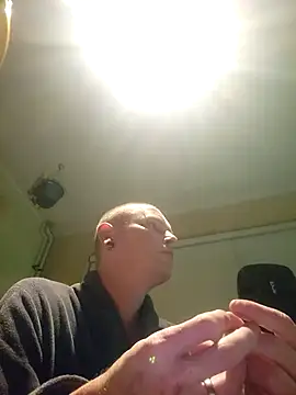 piercingpik online show from June 13, 2026, 8:40 pm