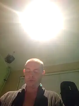 piercingpik online show from June 14, 2026, 11:18 pm