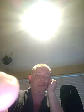 piercingpik online show from June 18, 2026, 8:02 pm