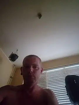 piercingpik online show from June 23, 2026, 7:56 pm