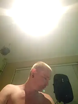 piercingpik online show from June 27, 2026, 11:43 pm