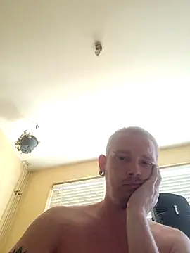piercingpik online show from July 13, 2026, 10:18 am
