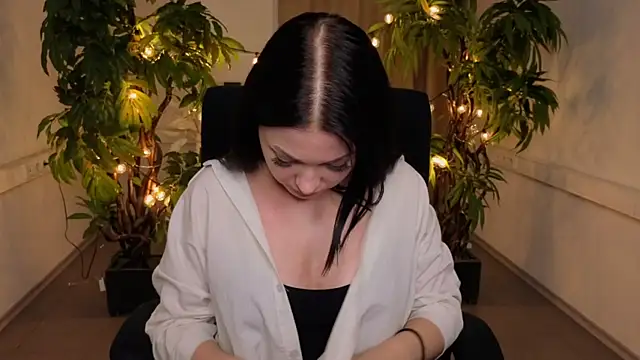 AmyStewart online show from July 16, 2026, 6:58 pm