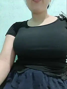 Shiny Babe online show from July 22, 2026, 3:04 pm