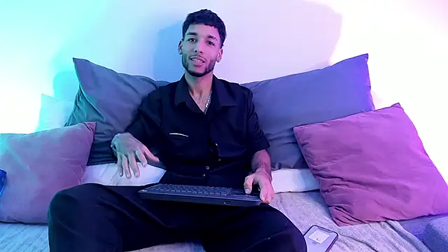 Thiagoferreti online show from June 25, 2026, 4:34 am