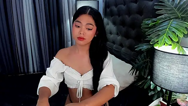 Snapshot of AsianHugecockAnna chatting on June 19, 2026, 7:01 am AsianHugecockAnna online show from June 19, 2026, 7:01 am