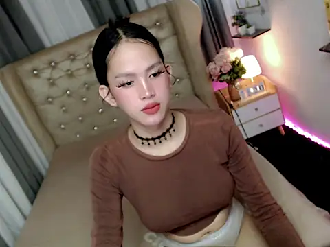 Iwantreallove 143 online show from June 18, 2026, 9:08 pm