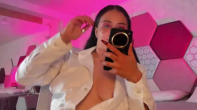 ArielleWilde online show from July 4, 2026, 2:51 am