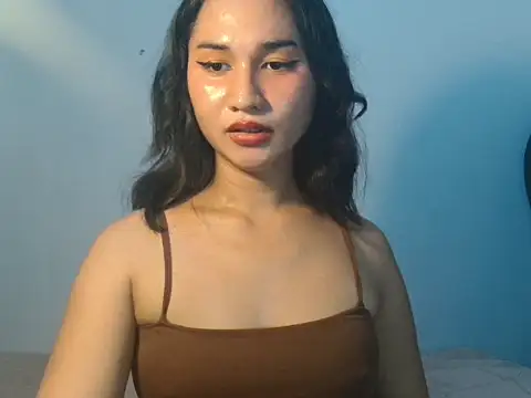 Snapshot of lava_lux chatting on July 18, 2026, 4:11 pm lava lux online show from July 18, 2026, 4:11 pm