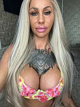 dutchbarbie online show from July 7, 2026, 4:33 pm