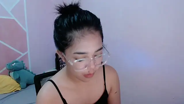 aaliyah walker online show from November 20, 2025, 12:05 pm