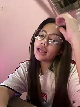 aaliyah walker online show from July 27, 2026, 1:29 pm