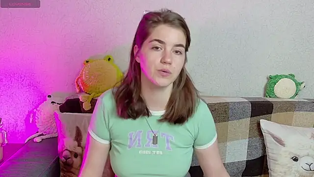 ElzaBlis online show from July 2, 2026, 12:44 pm