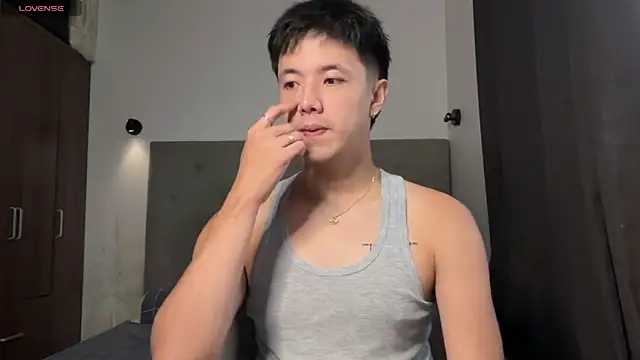 Snapshot of Addictiveboi chatting on June 25, 2026, 3:28 am Addictiveboi online show from June 25, 2026, 3:28 am