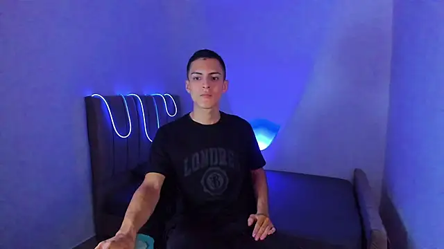 Matiius18 online show from July 23, 2026, 2:37 pm