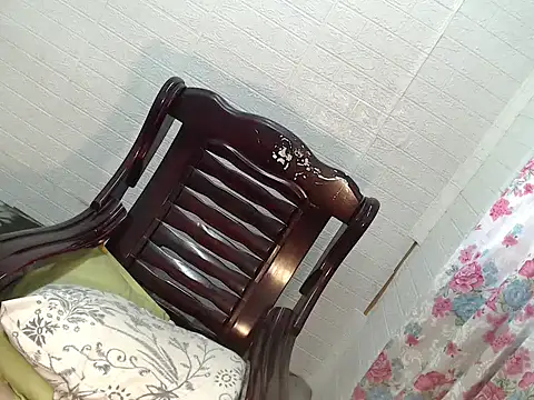 Side Chick online show from May 15, 2026, 2:51 am