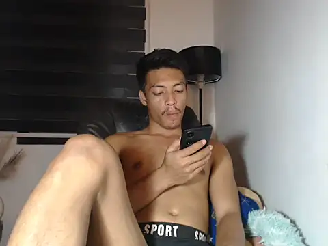 Asian gregor online show from December 18, 2025, 3:18 pm