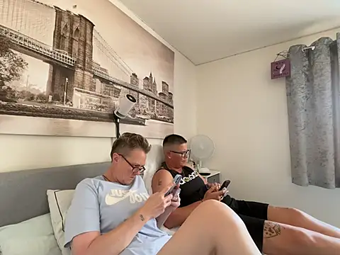 Curvy-Jinx online show from July 8, 2026, 12:09 pm