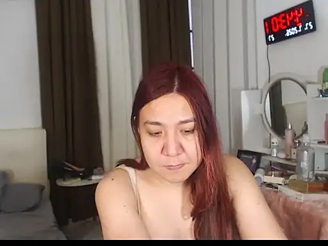 stellahugeX online show from July 27, 2026, 8:43 am