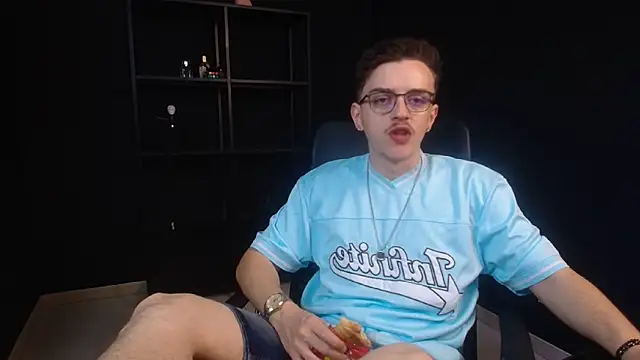 FelixStarkk online show from June 11, 2026, 4:32 am