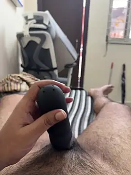 Snapshot of Yourslovingdick chatting on July 28, 2026, 10:21 am Yourslovingdick online show from July 28, 2026, 10:21 am