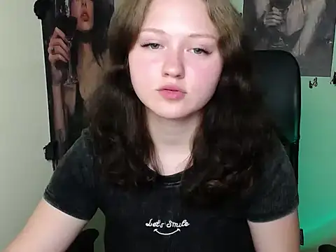 LadyAlice  online show from July 22, 2026, 6:11 pm