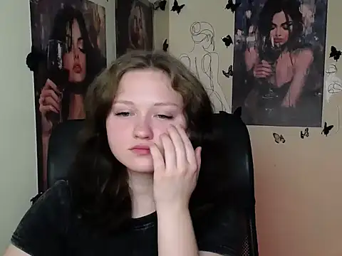 LadyAlice  online show from July 23, 2026, 1:58 am