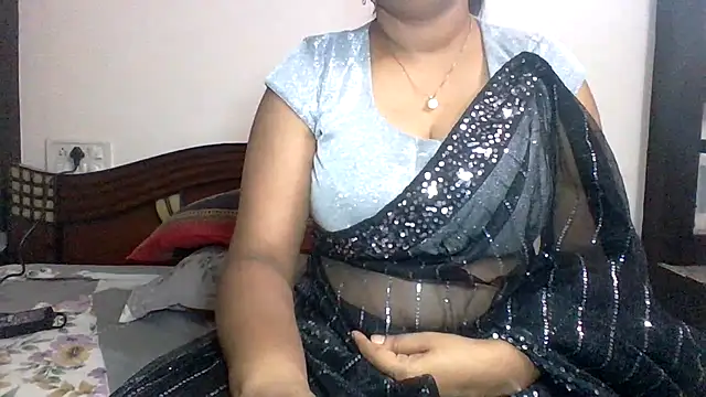anu-anu2002 online show from May 13, 2026, 2:14 pm