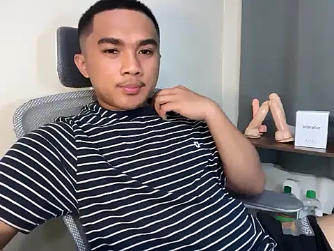 pinoyAdrianneXXX online show from August 2, 2026, 2:26 pm
