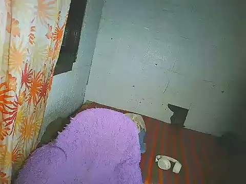 zoeytransph online show from August 2, 2026, 2:54 am
