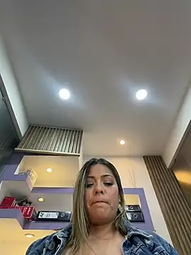 isabella horney  online show from July 24, 2026, 11:47 pm