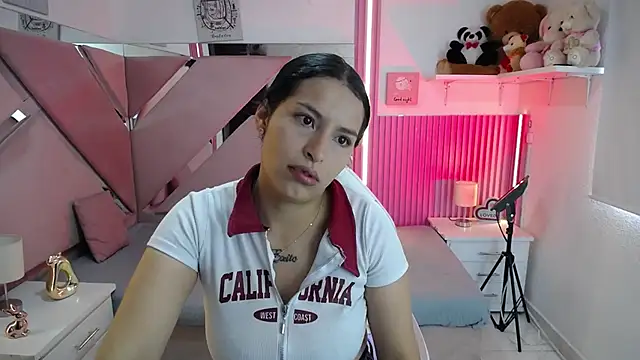 Snapshot of Mia_garcia28 chatting on June 4, 2026, 1:39 pm Mia garcia28 online show from June 4, 2026, 1:39 pm