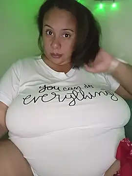 luzdanna online show from July 8, 2026, 9:19 pm