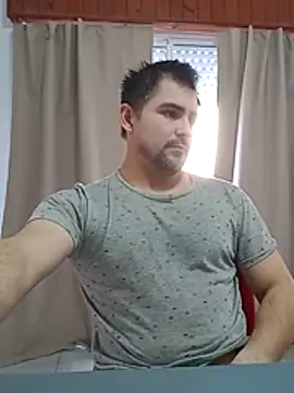 Bradd 32 online show from July 12, 2026, 7:05 pm