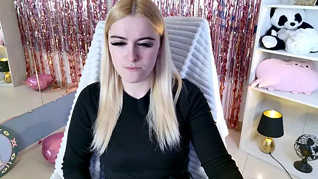 Stef Nicks online show from May 30, 2026, 5:04 am
