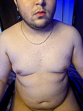kit hott online show from July 4, 2026, 9:10 pm