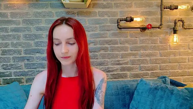 Julia Jae online show from July 2, 2026, 4:51 am