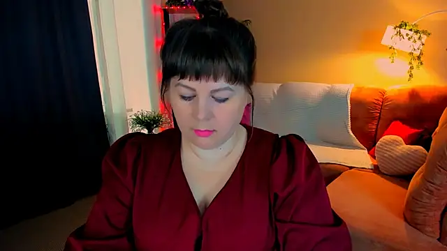 CrystaalStaar online show from April 30, 2026, 10:21 am