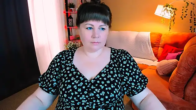 CrystaalStaar online show from May 20, 2026, 4:29 am