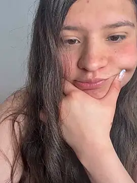 Emilyybennet  online show from June 9, 2026, 7:58 pm