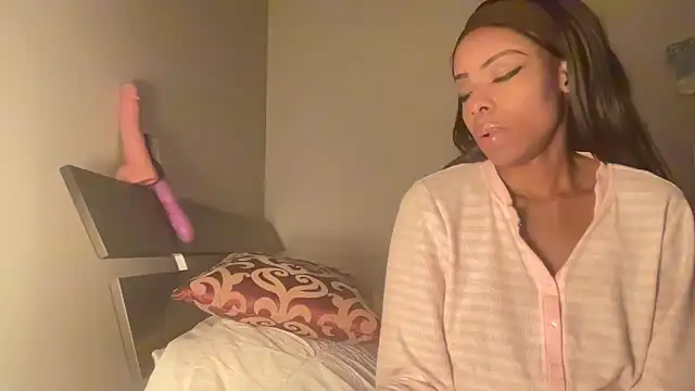 Peachyz69 online show from May 11, 2026, 2:50 am