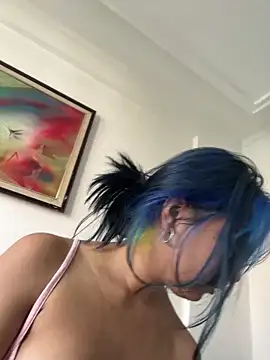lynn9000 online show from June 18, 2026, 11:14 am
