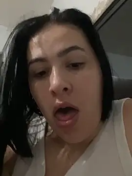 IvettSt  online show from June 16, 2026, 3:42 am