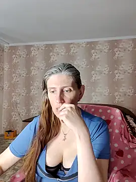 CandiCole online show from June 22, 2026, 8:11 am