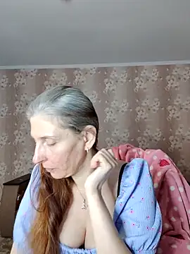 CandiCole online show from June 27, 2026, 5:56 am
