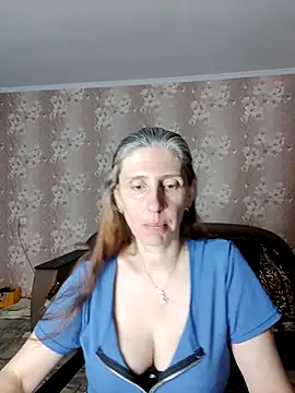 CandiCole online show from July 14, 2026, 2:38 am